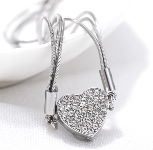 Collar Corazón Magnético