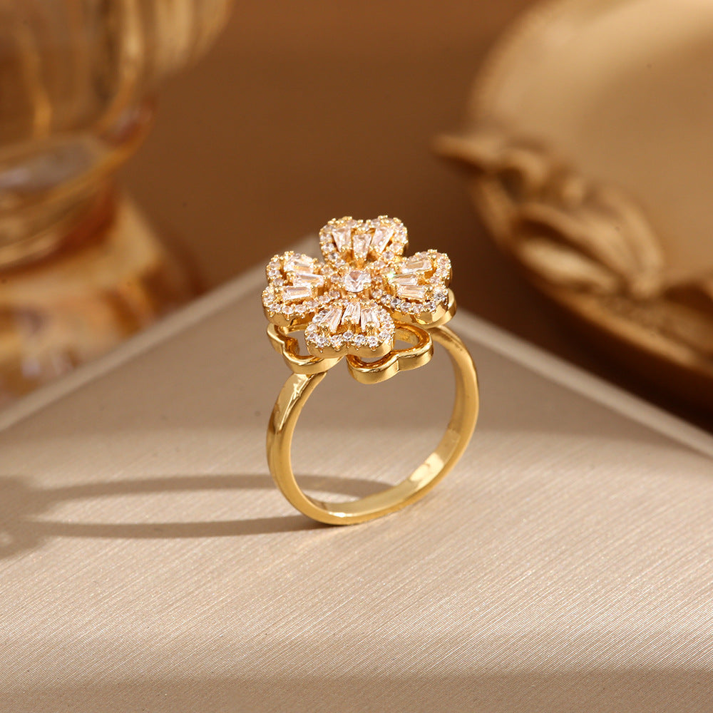 Anillo Trébol de la Fortuna Giratorio