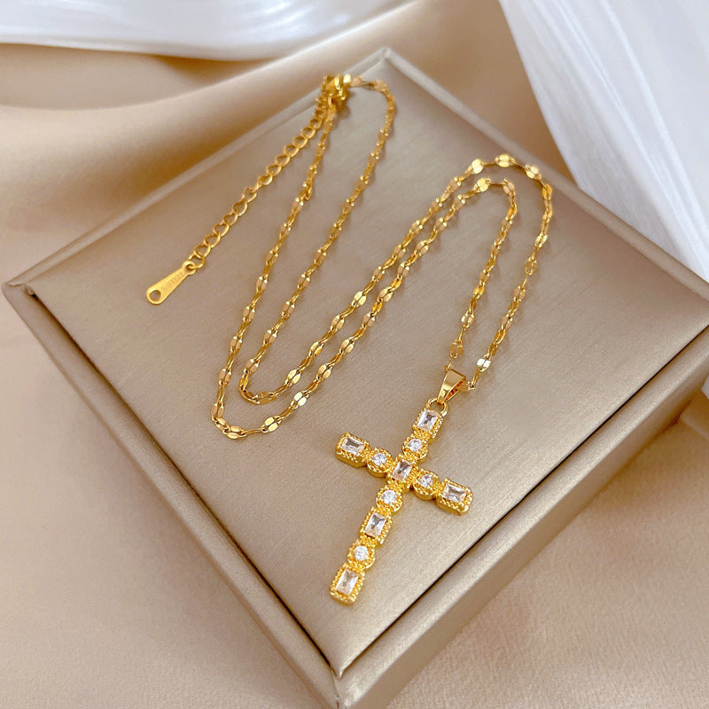 Collar Cruz Brillante