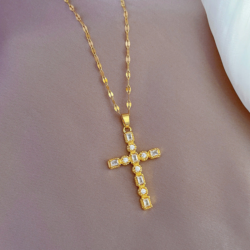 Collar Cruz Brillante