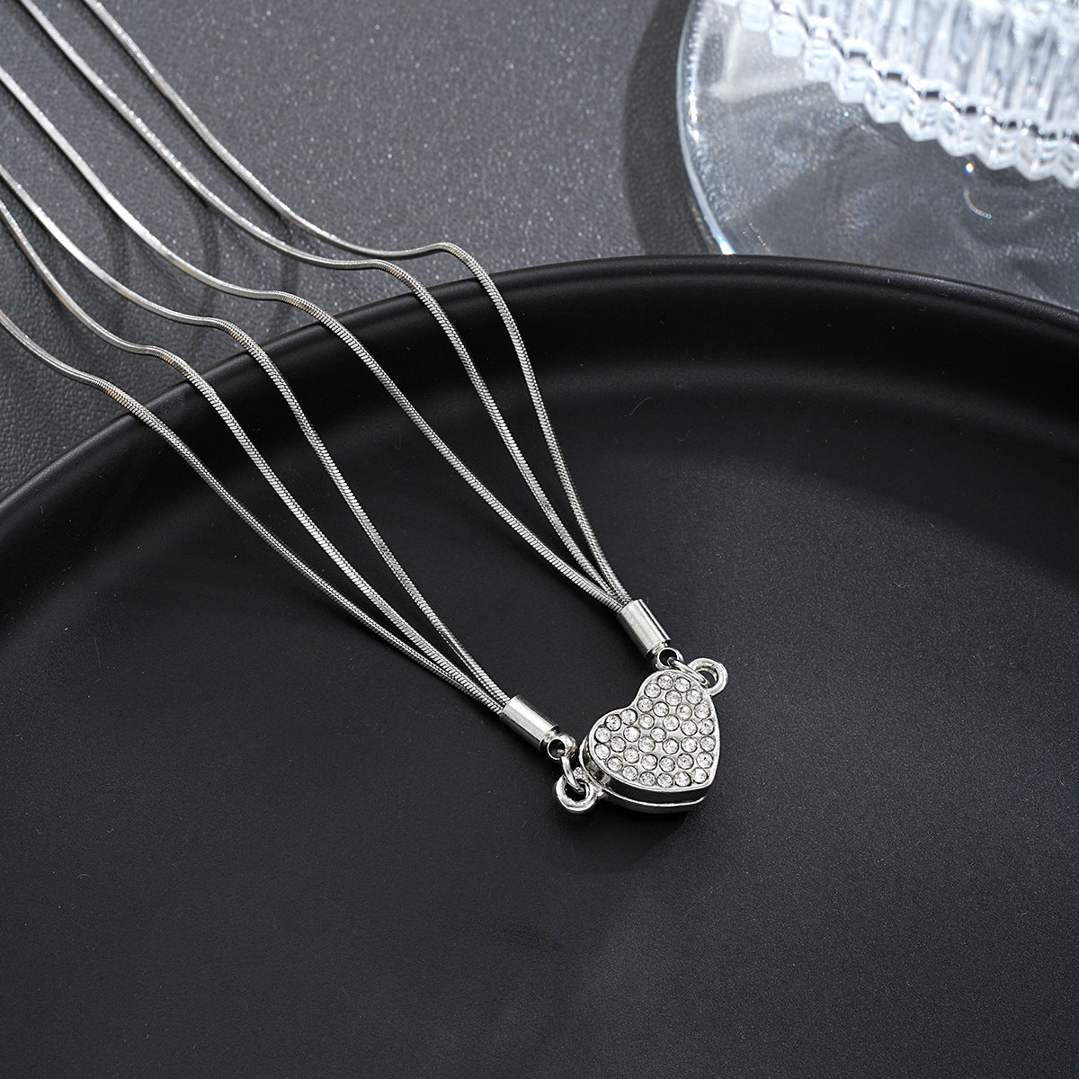 Collar Corazón Magnético