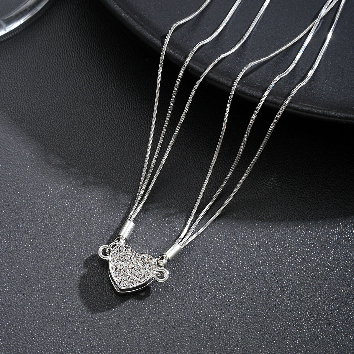Collar Corazón Magnético