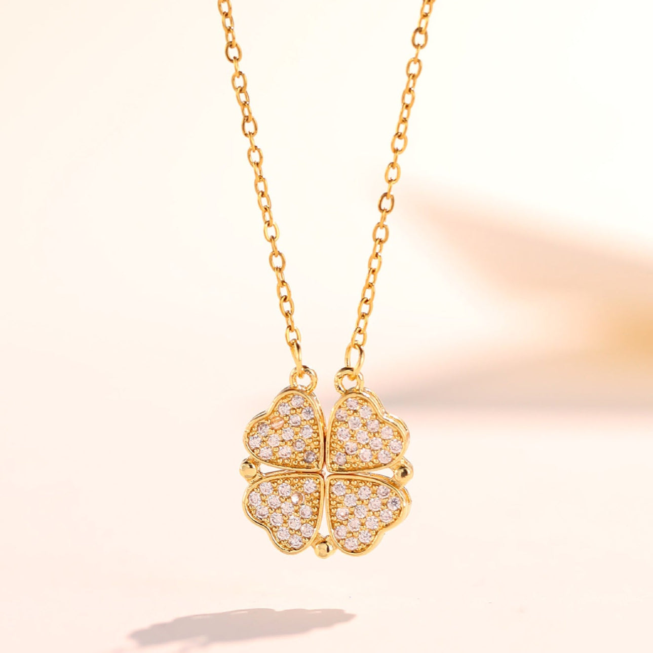 Collar Corazones en Flor