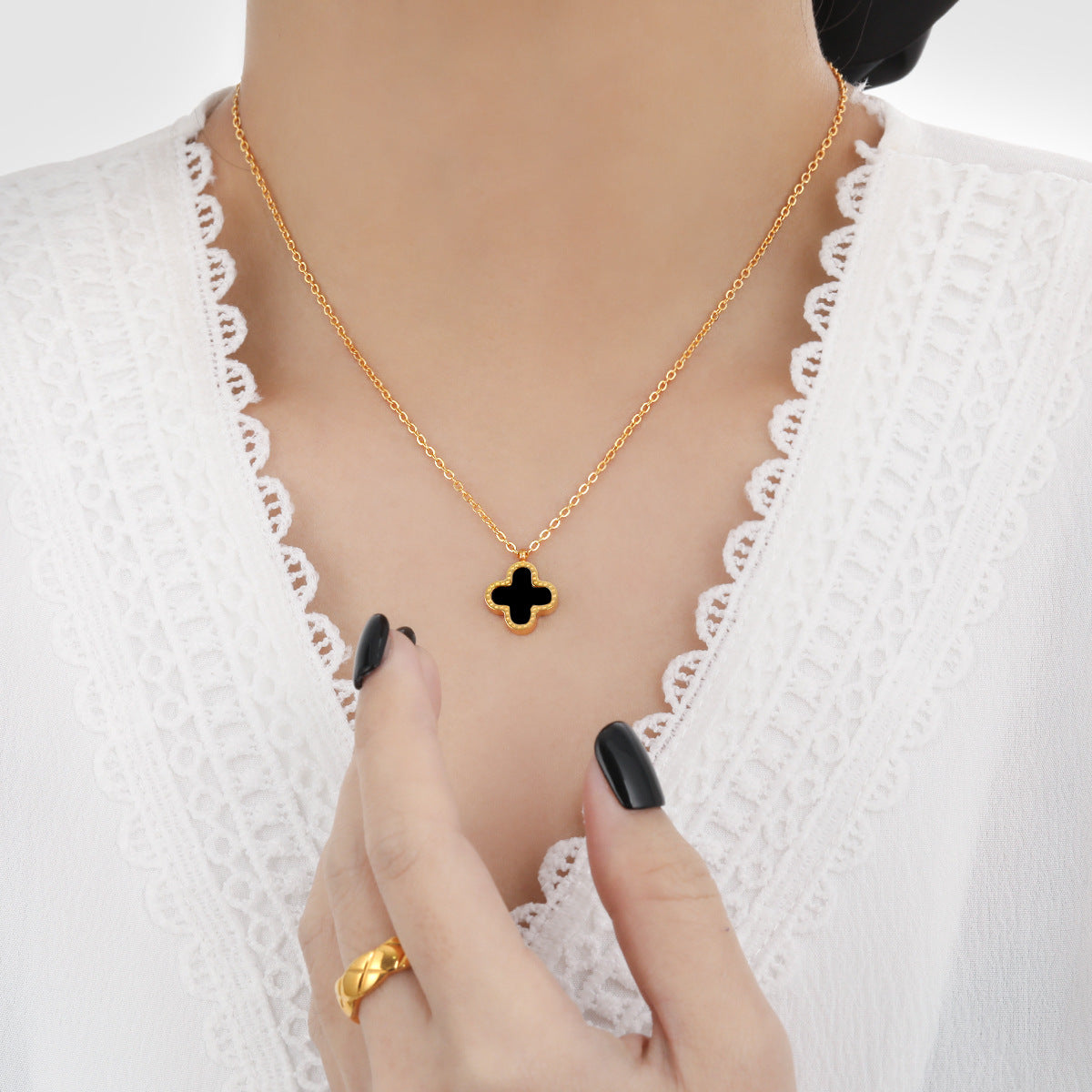 Collar Danza de Fuego y Sombra