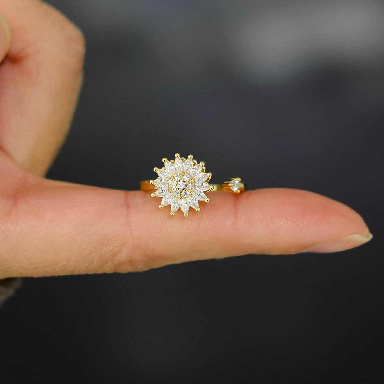 Anillo Margarita Giratoria