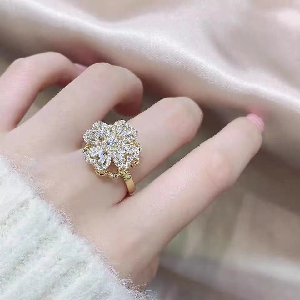Anillo Trébol de la Fortuna Giratorio