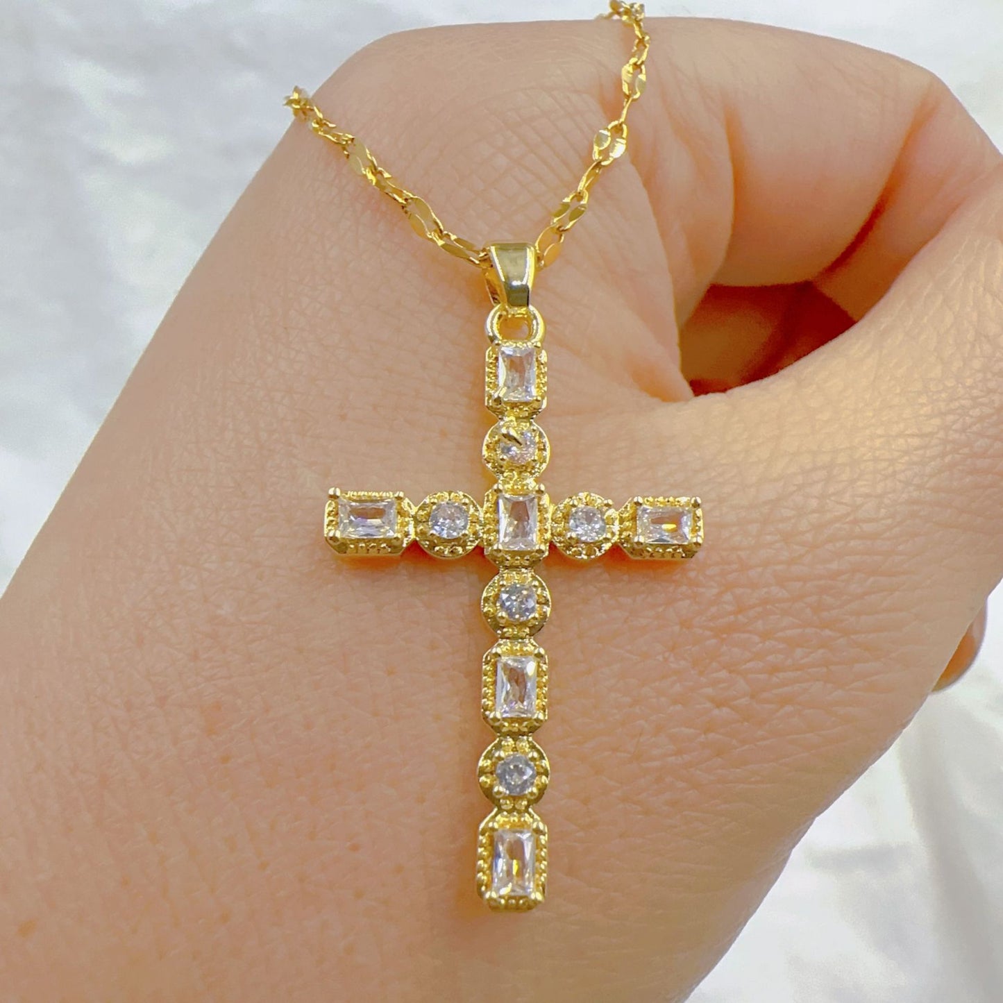 Collar Cruz Brillante
