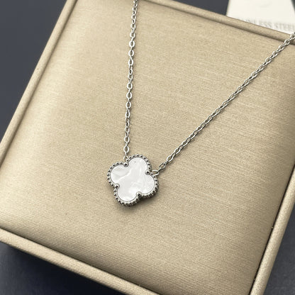 Collar Flor de Medianoche