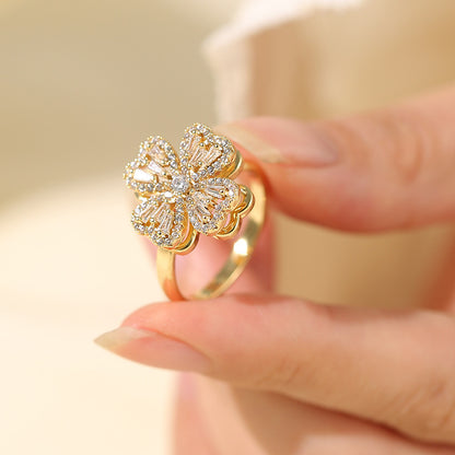 Anillo Trébol de la Fortuna Giratorio